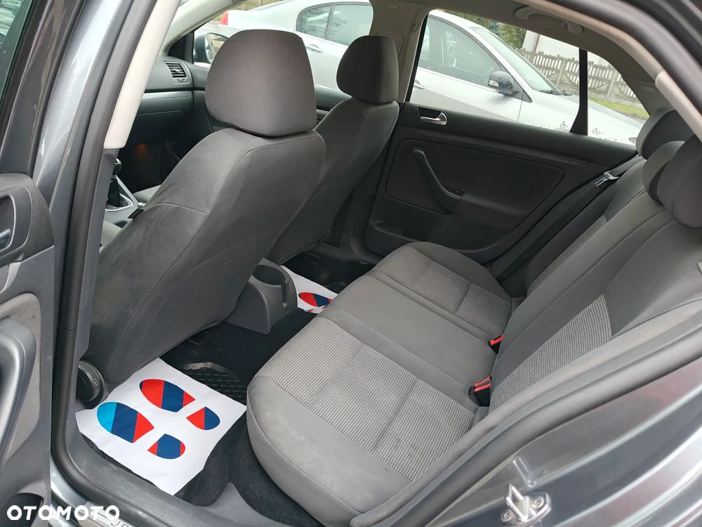 Volkswagen Jetta 1.9 TDI Comfortline - 7