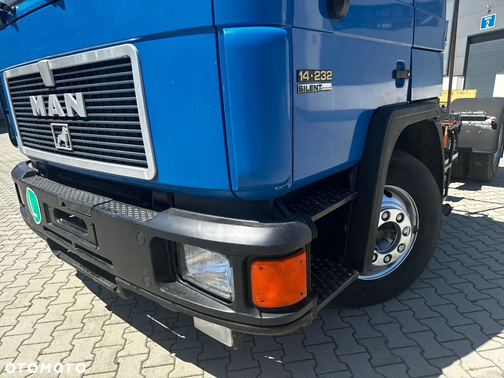 MAN M90 - 13