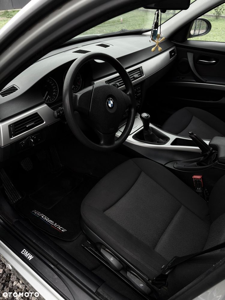 BMW Seria 3 - 11
