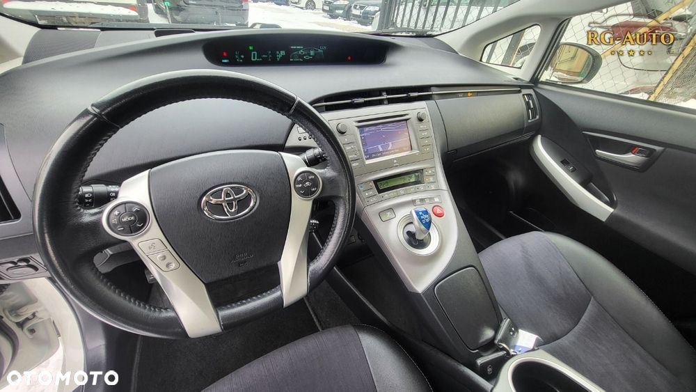 Toyota Prius - 34