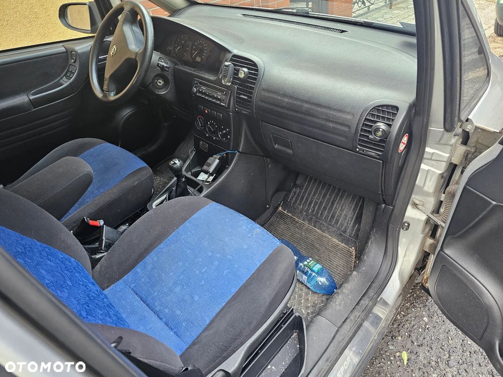 Opel Zafira 1.6 16V Comfort - 5