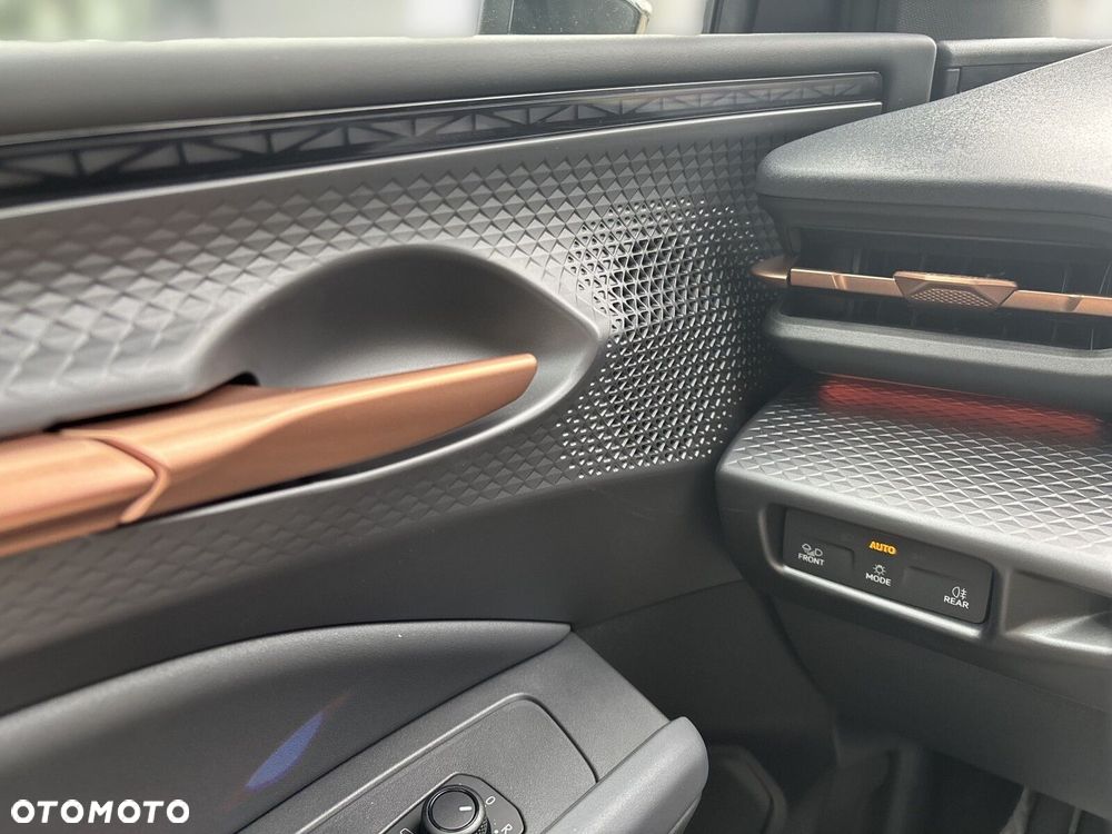 Cupra Raval 52kWh Dynamic Plus - 34