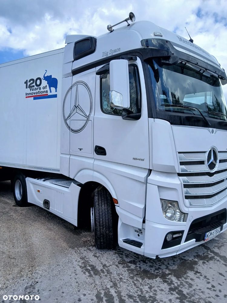 Mercedes-Benz Actros - 4