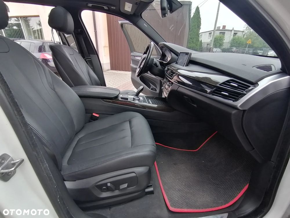 BMW X5 xDrive35i - 32