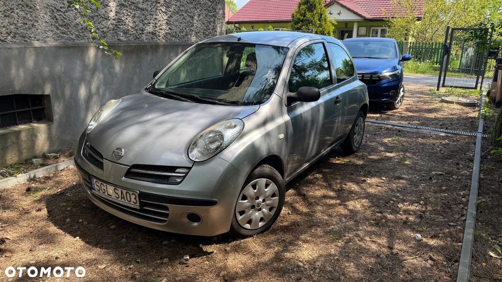 Nissan Micra - 1