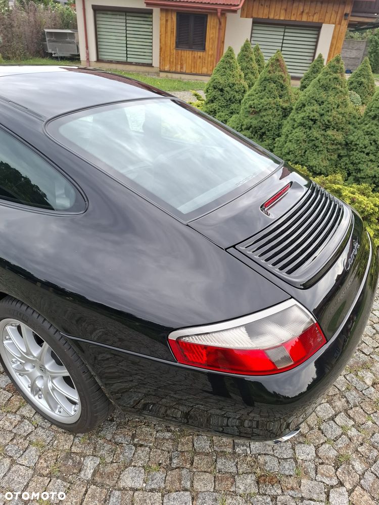 Porsche 911 Carrera - 3