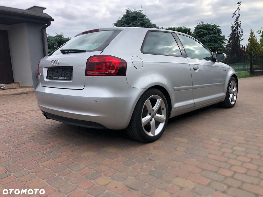 Audi A3 3-drzwiowe 1.6 S line Sportpaket (plus) - 5