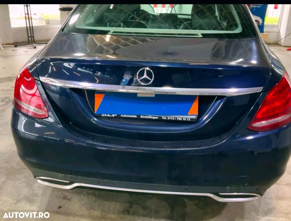 Mercedes-Benz C 220 (BlueTEC) d 7G-TRONIC Avantgarde - 4