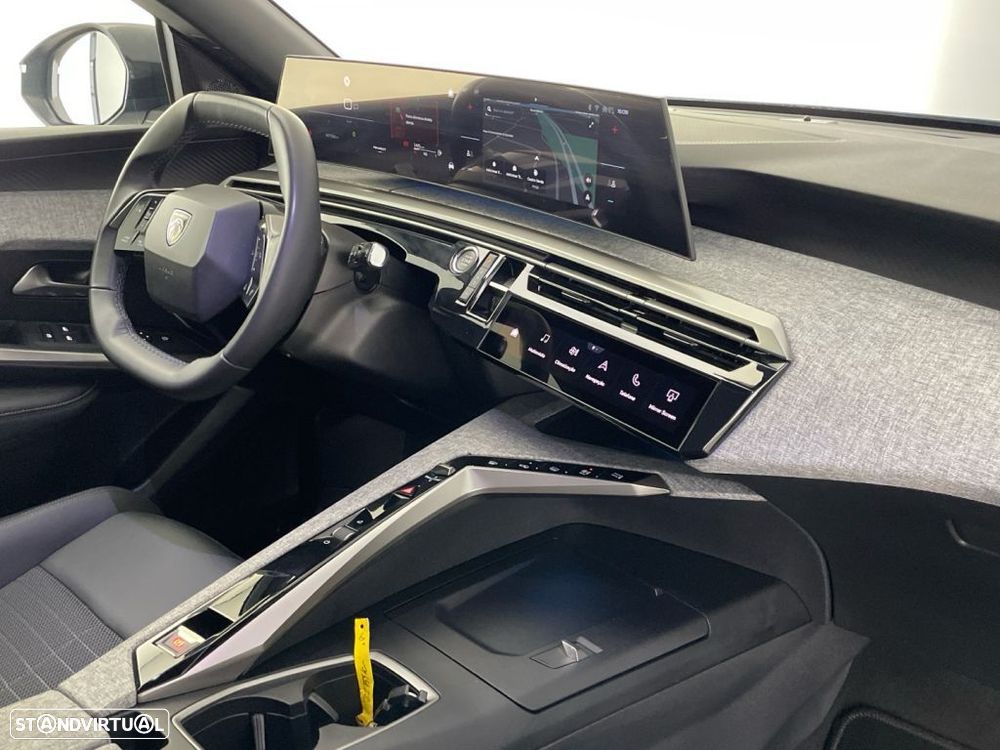 Peugeot 3008 1.2 Hybrid Allure e-DCS6 - 22