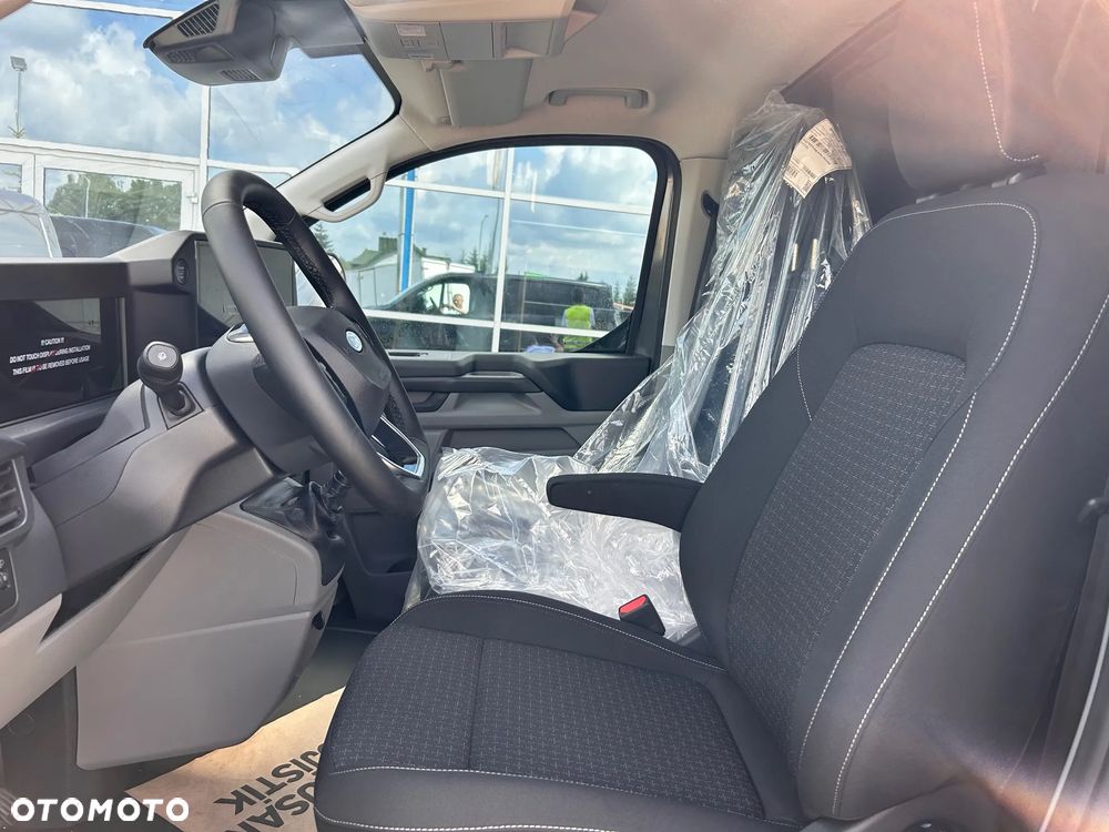 Ford Transit Custom Van - 3