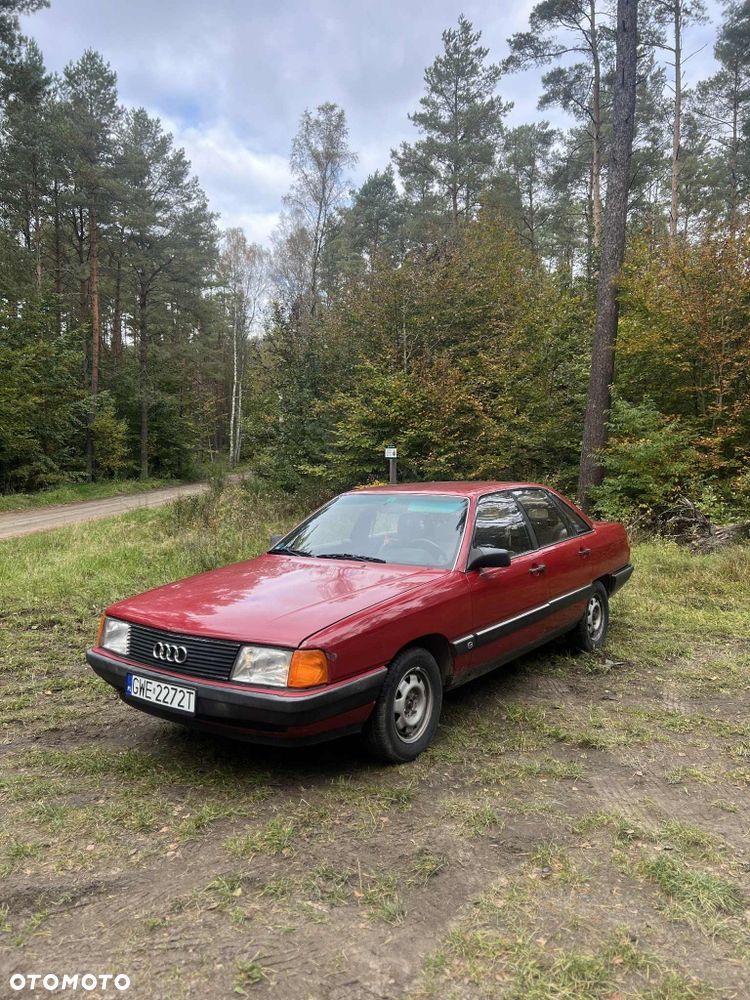Audi 100