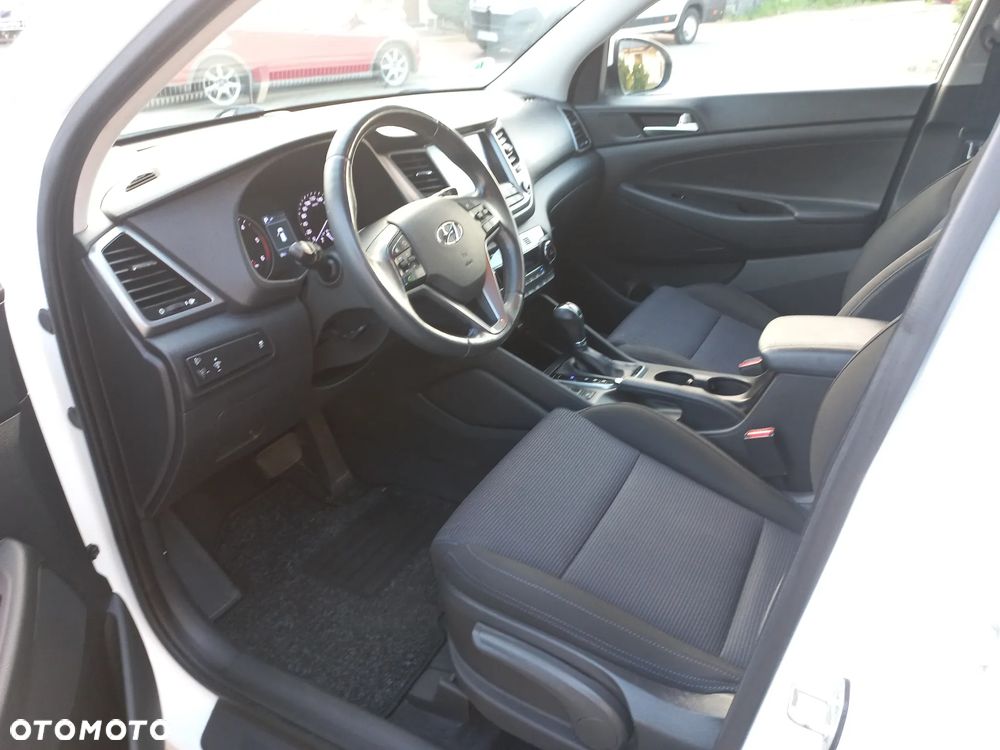 Hyundai Tucson blue 1.7 CRDi 2WD DCT Style - 19