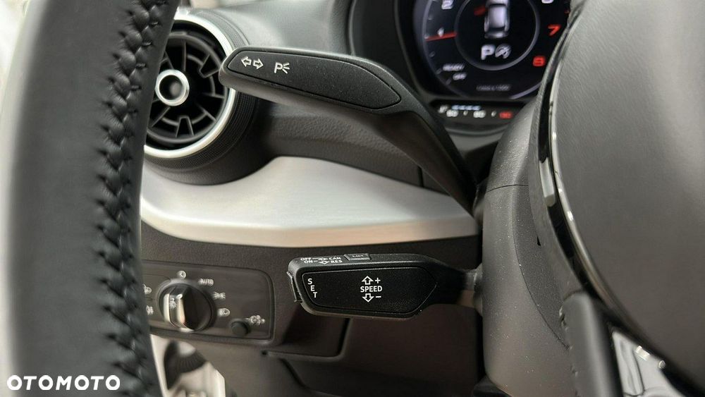 Audi Q2 - 25