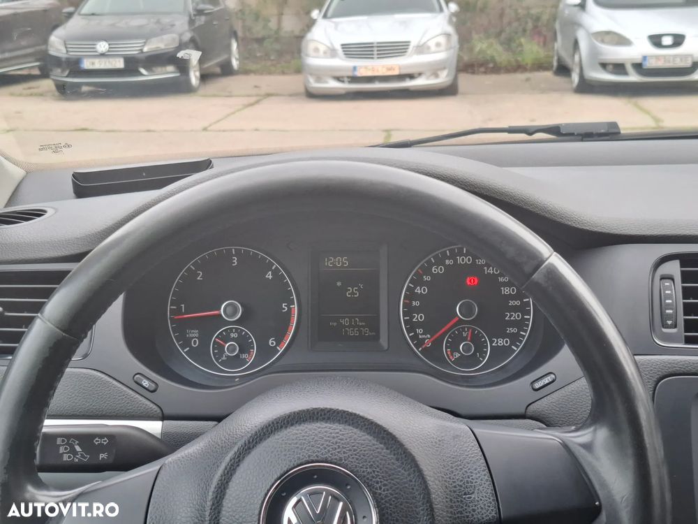 Volkswagen Jetta 1.6 TDI DPF Comfortline - 6