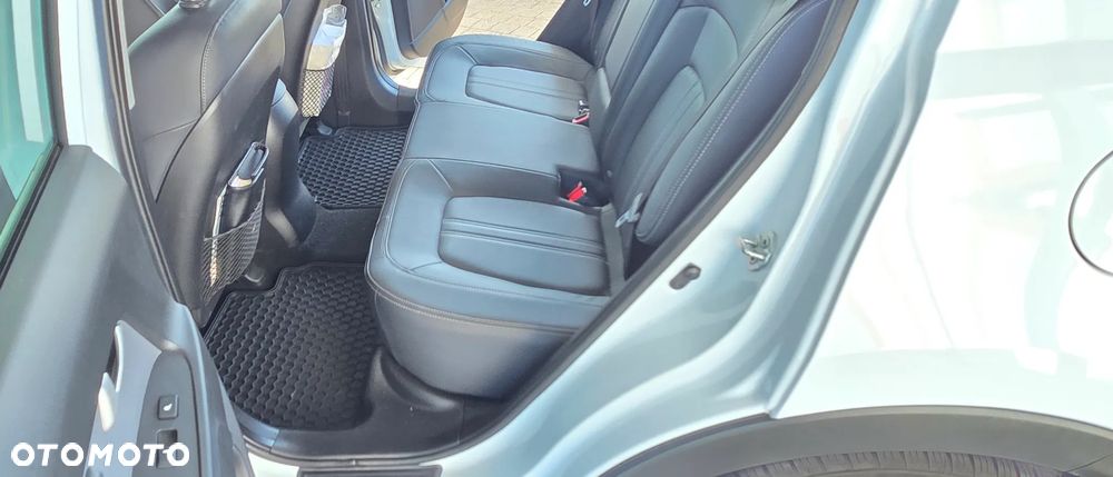 Kia Sportage 2.0 XL 2WD - 18