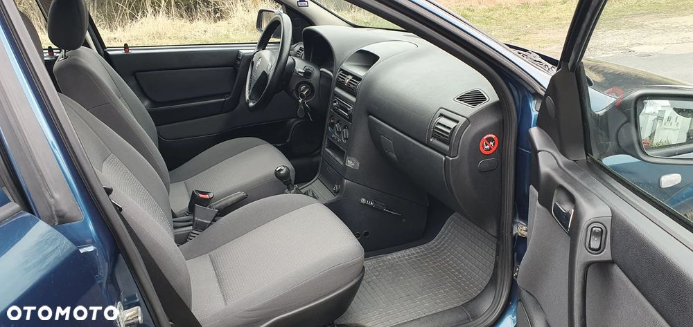 Opel Astra 1.4 - 11