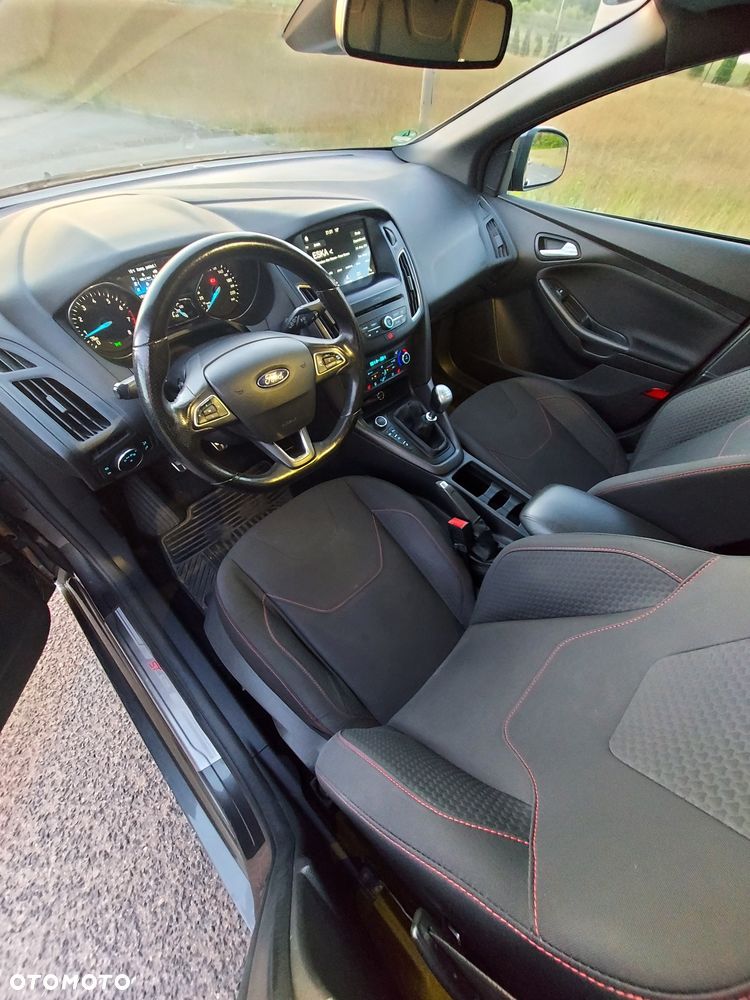 Ford Focus - 8