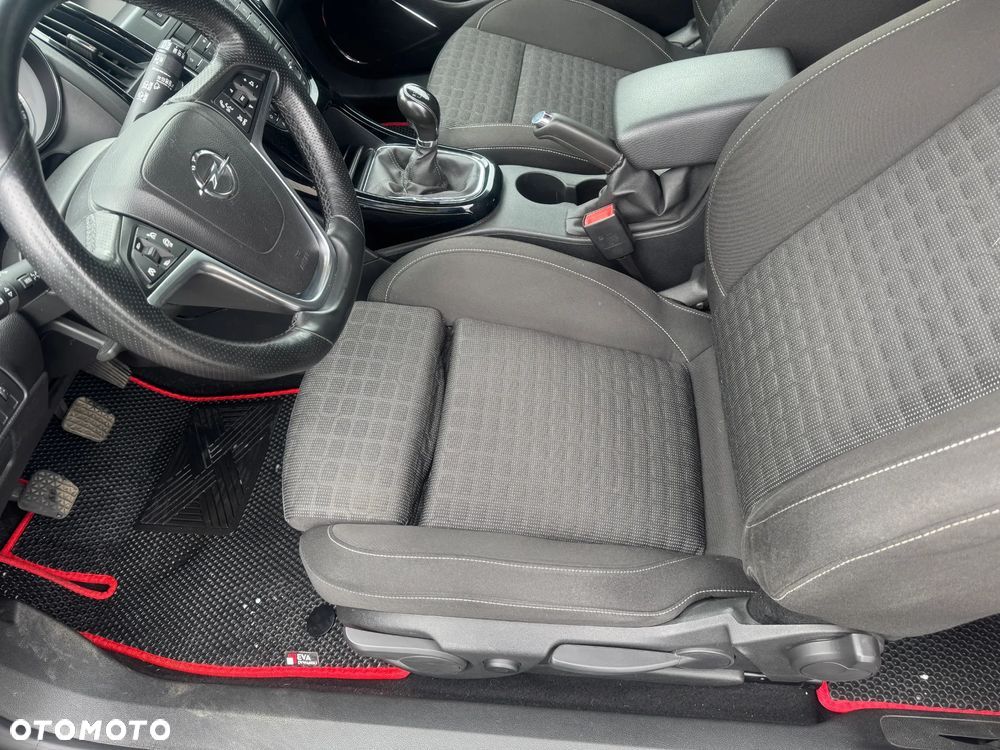 Opel Astra IV GTC 1.4 T Active - 17