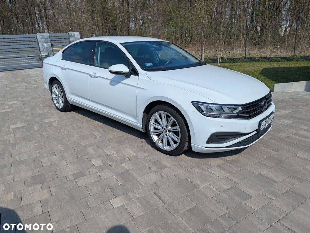 Volkswagen Passat 1.5 TSI EVO Essence DSG - 2