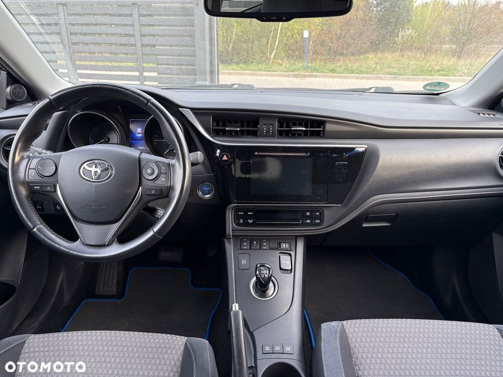 Toyota Auris - 10