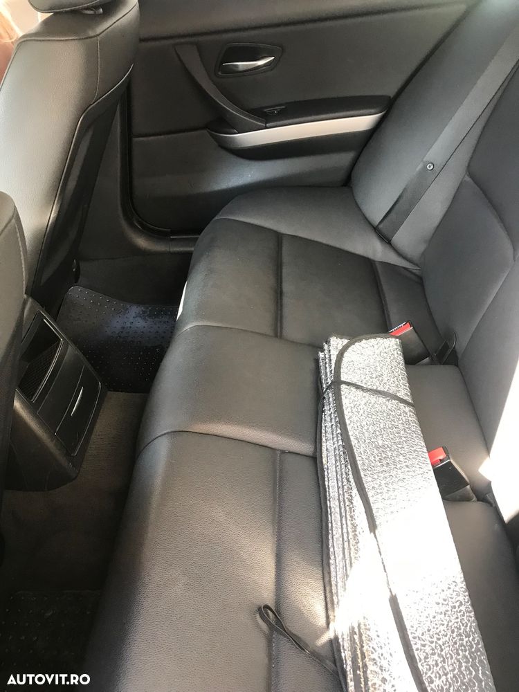 BMW Seria 3 318i Aut. - 2