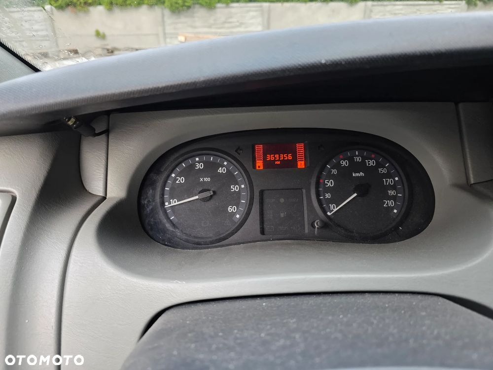 Renault Trafic - 12