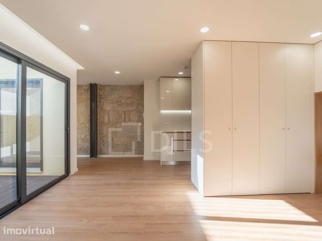 Apartamento T1+1 com jardim na Baixa do Porto - Grande imagem: 2/31