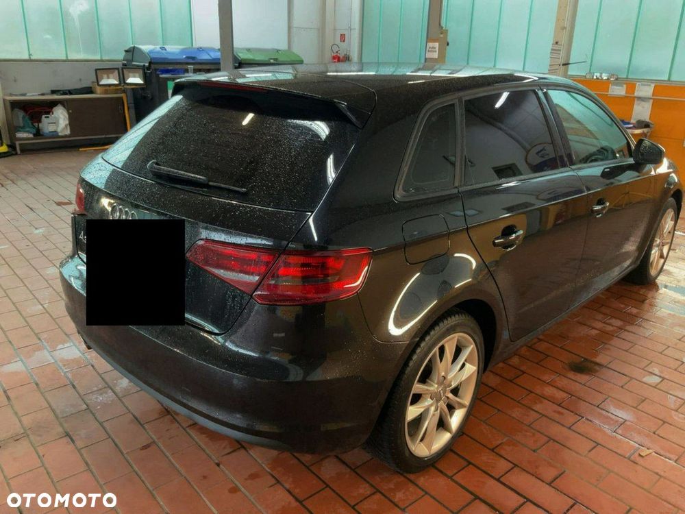 Audi A3 Sportback 1.4 TFSI Attraction - 3