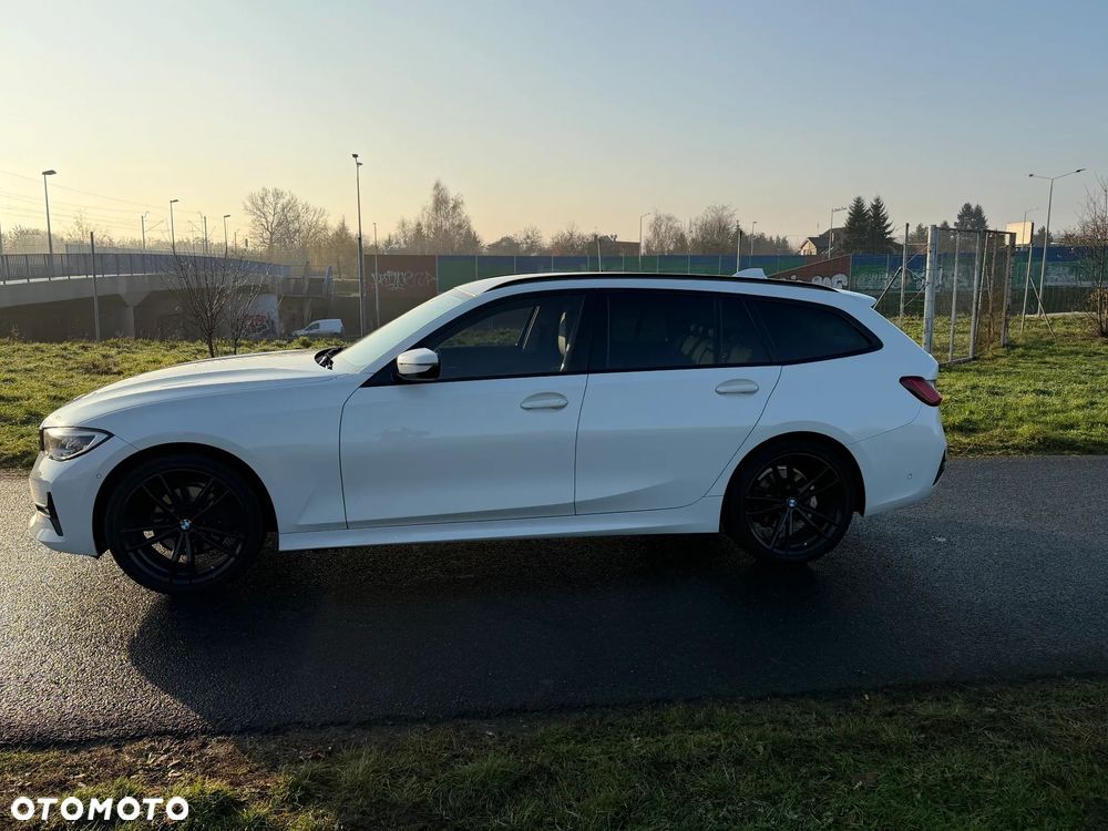 BMW Seria 3 320d Sport Line - 5