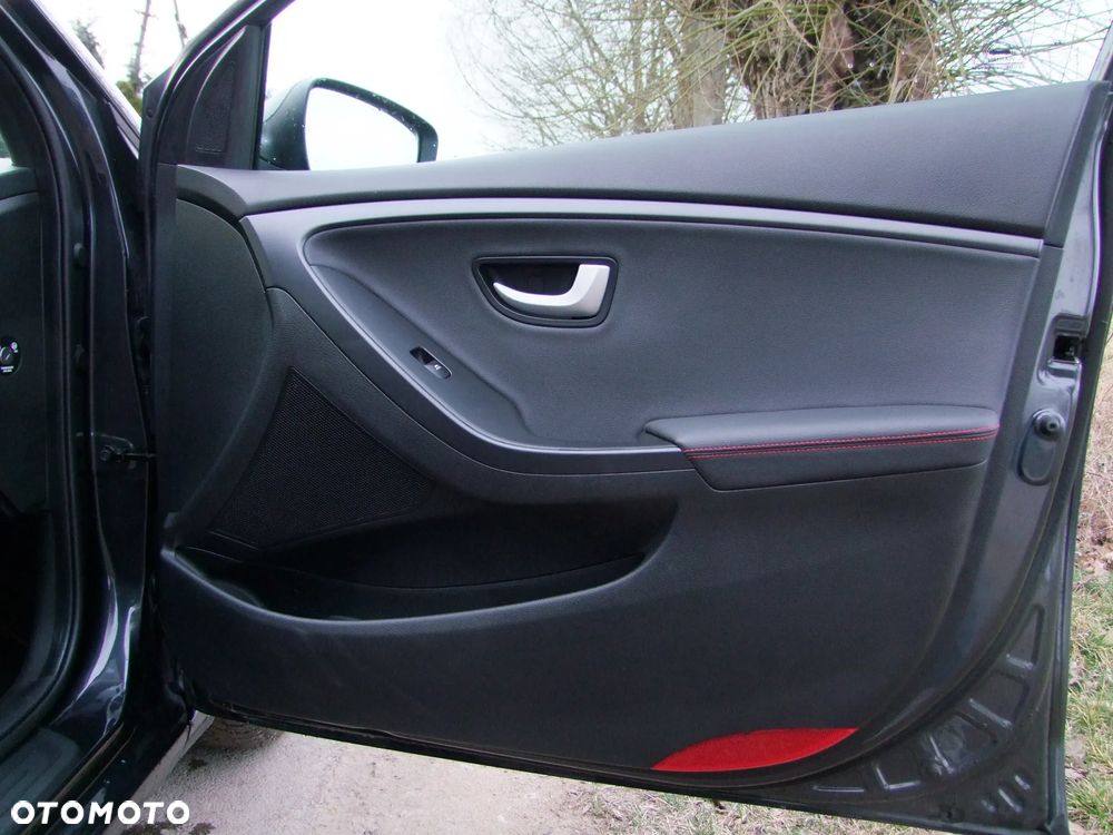 Hyundai i30 1.6 T GDI Turbo - 10