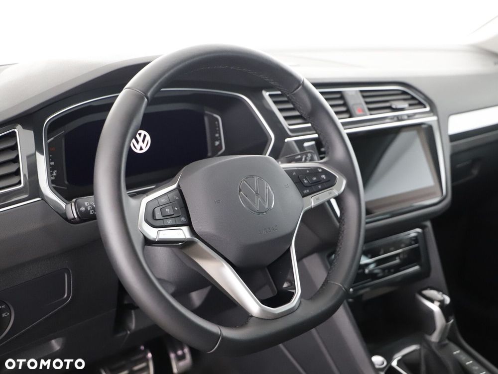Volkswagen Tiguan - 23