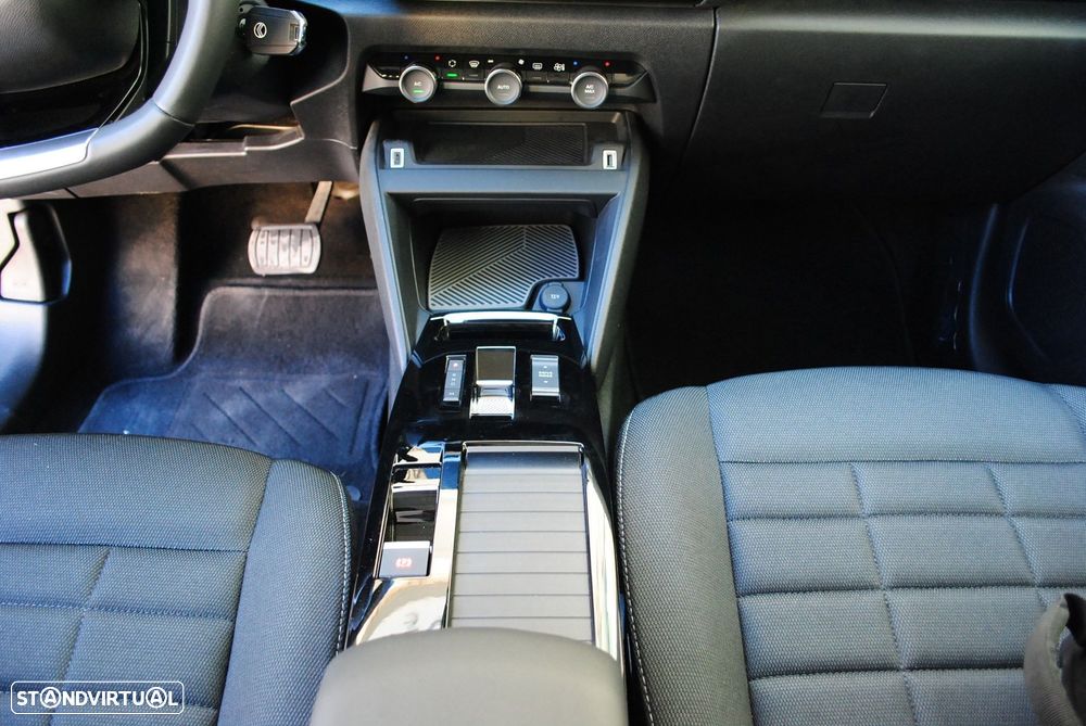 Citroën C4 1.2 Hybrid Plus e-DSC6 - 29