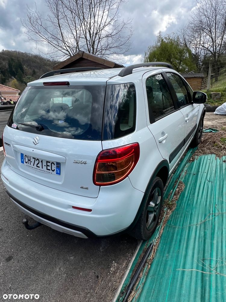 Suzuki SX4 2.0 DDiS 4x4 Club - 3