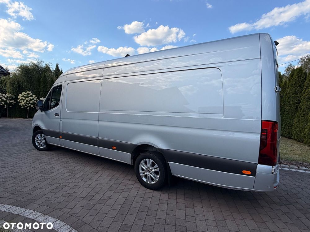 Mercedes-Benz Sprinter - 9