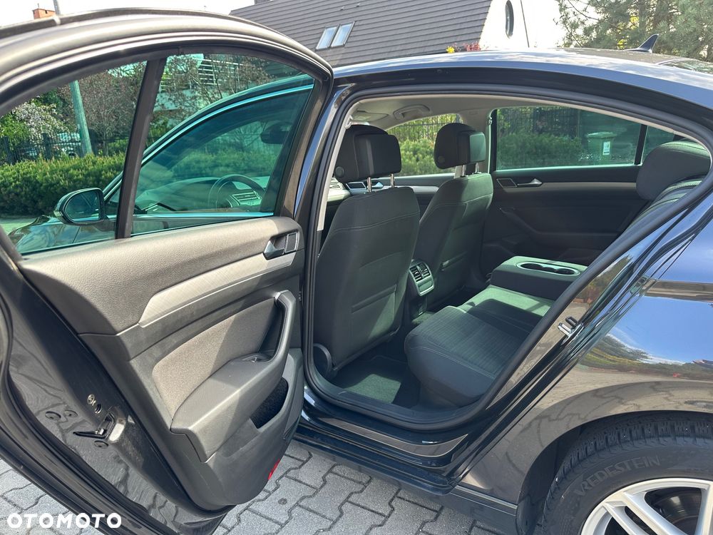 Volkswagen Passat 2.0 TDI Elegance DSG - 29
