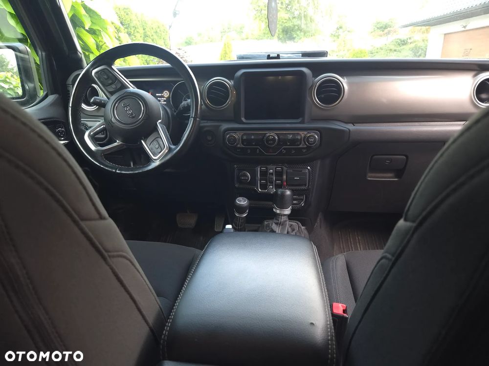 Jeep Wrangler Unlimited 3.6 Automatik Sahara - 26
