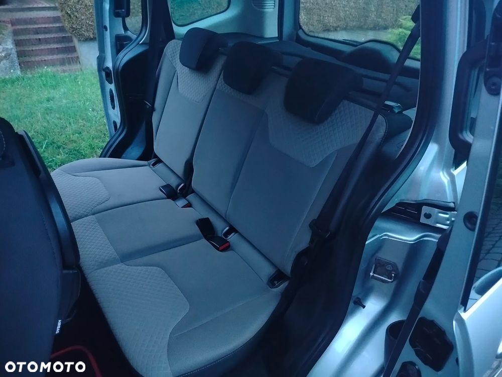 Ford Tourneo Courier 1.6 TDCi S&S Titanium - 27