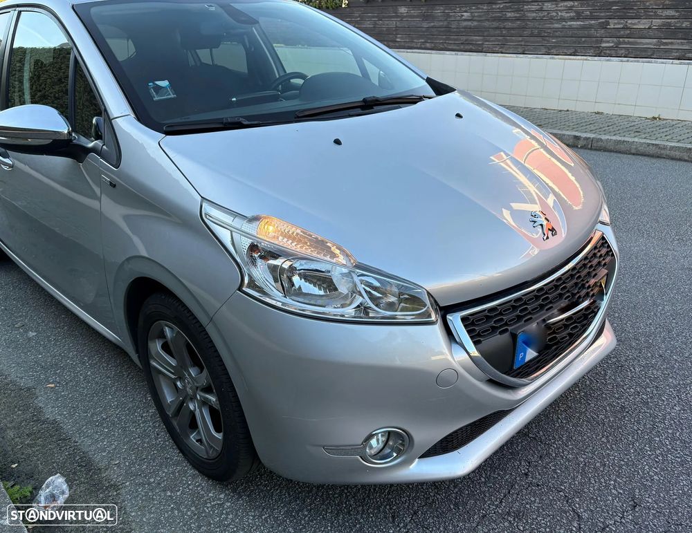 Peugeot 208 1.4 HDi SE Style - 23