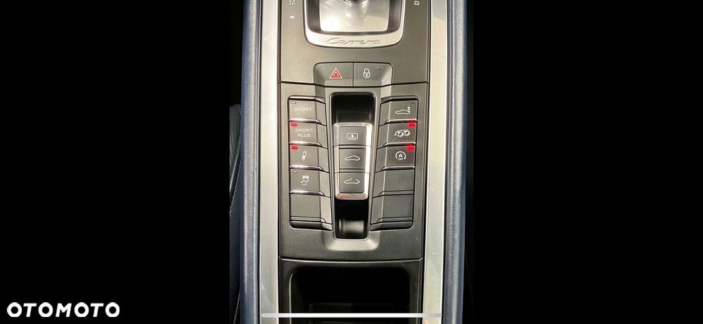 Porsche 911 Carrera 4S PDK - 25