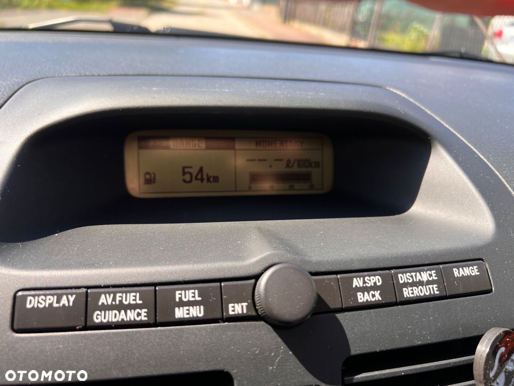 Toyota Avensis 2.2 D-4D X - 27