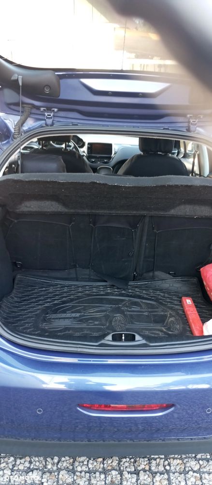 Peugeot 208 1.2 PureTech Active - 4