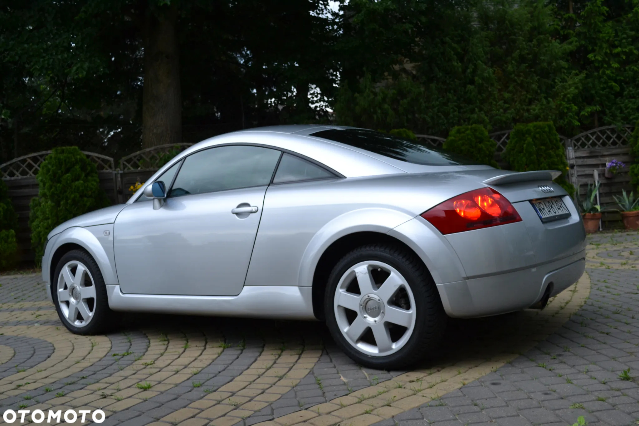 Audi TT Coupe 1.8T - 12