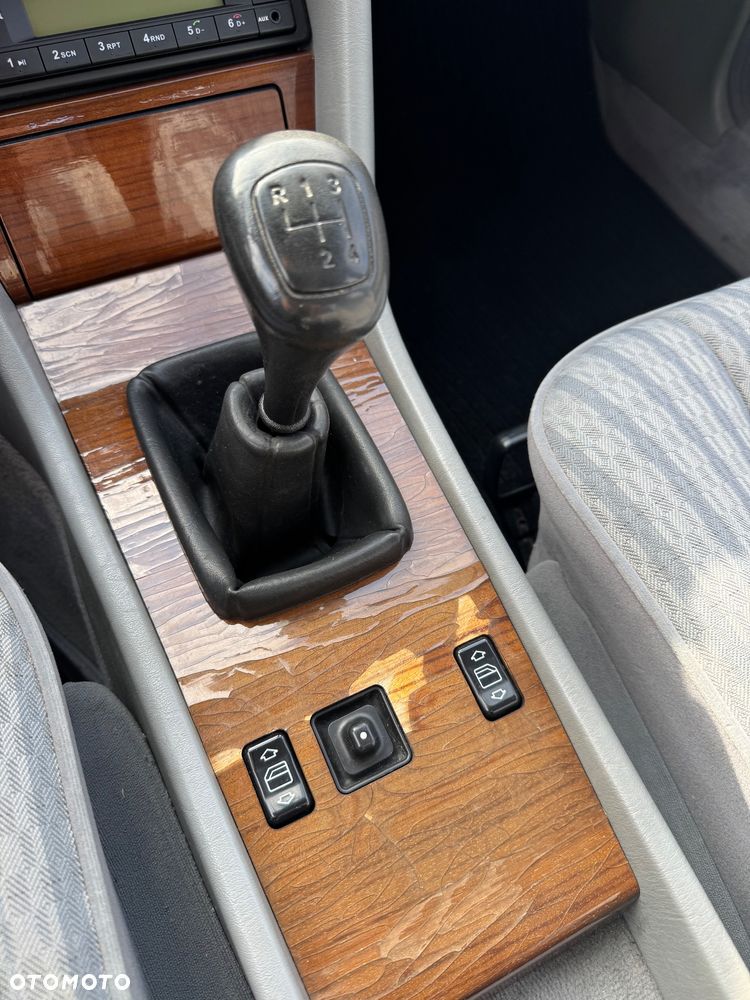 Mercedes-Benz W124 (1984-1993) - 19