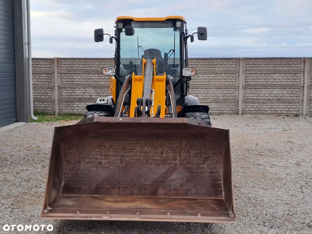 JCB 409 SV 2019 ROK Z NIEMIEC TYLKO 1986 MTH / 406 / 407 - 11