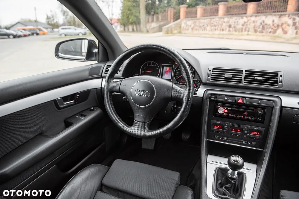 Audi A4 Avant 1.8 T quattro - 24