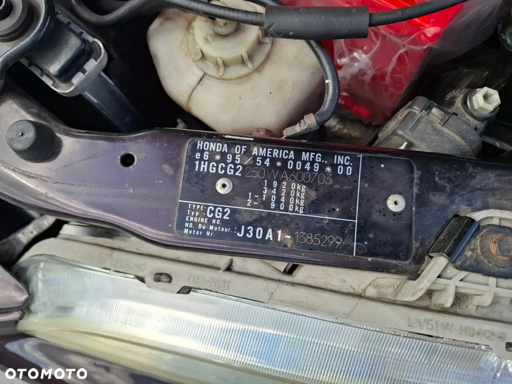 Honda Accord 3.0i ES - 25