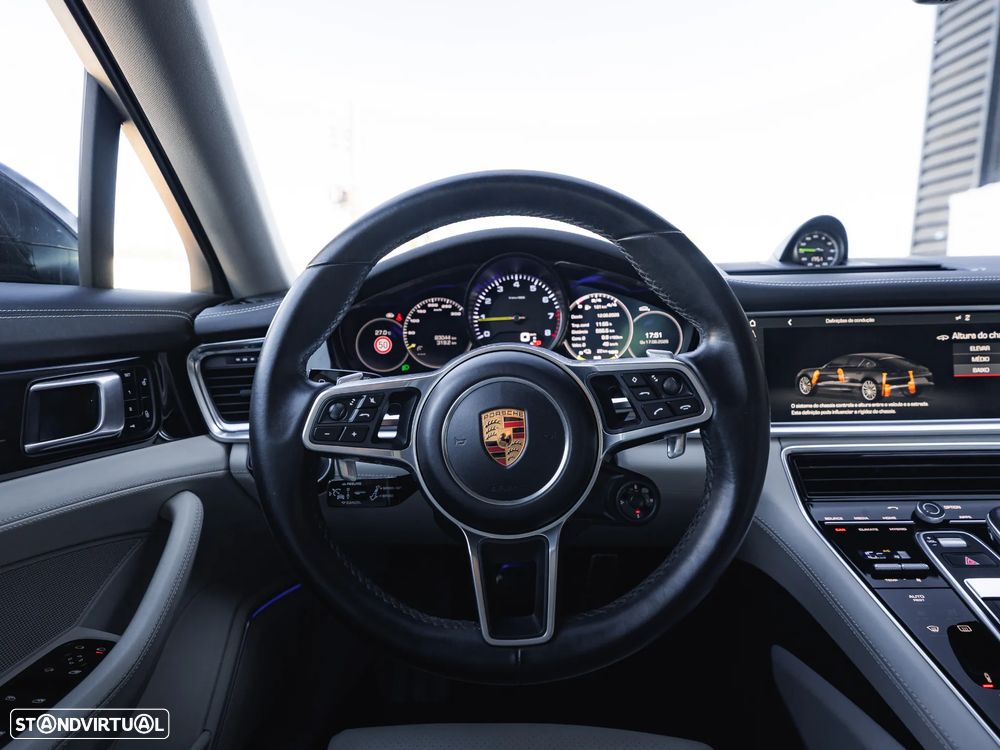 Porsche Panamera 4 E-Hybrid - 15
