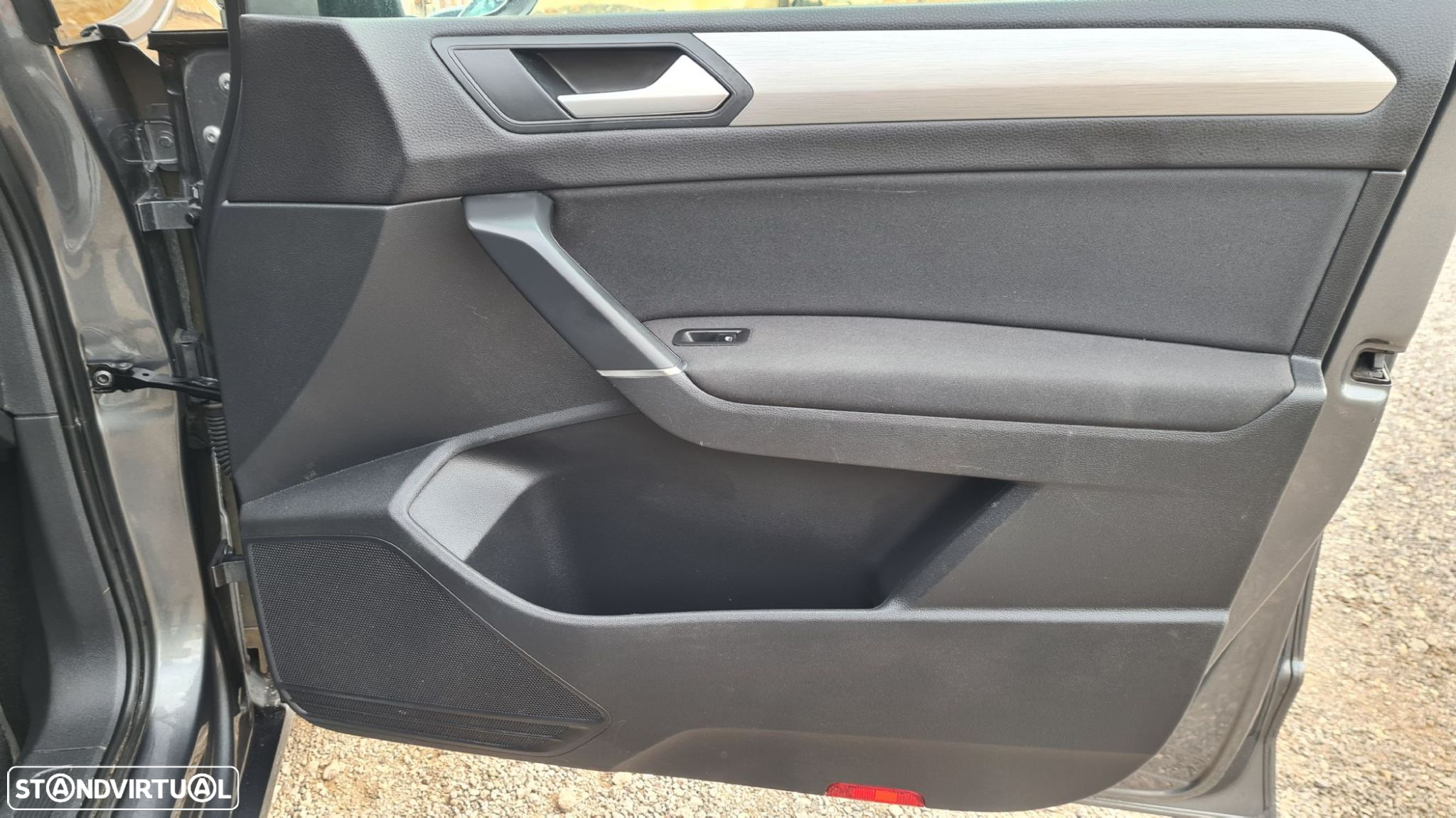 VW Touran 1.6 TDI Confortline DSG - 38
