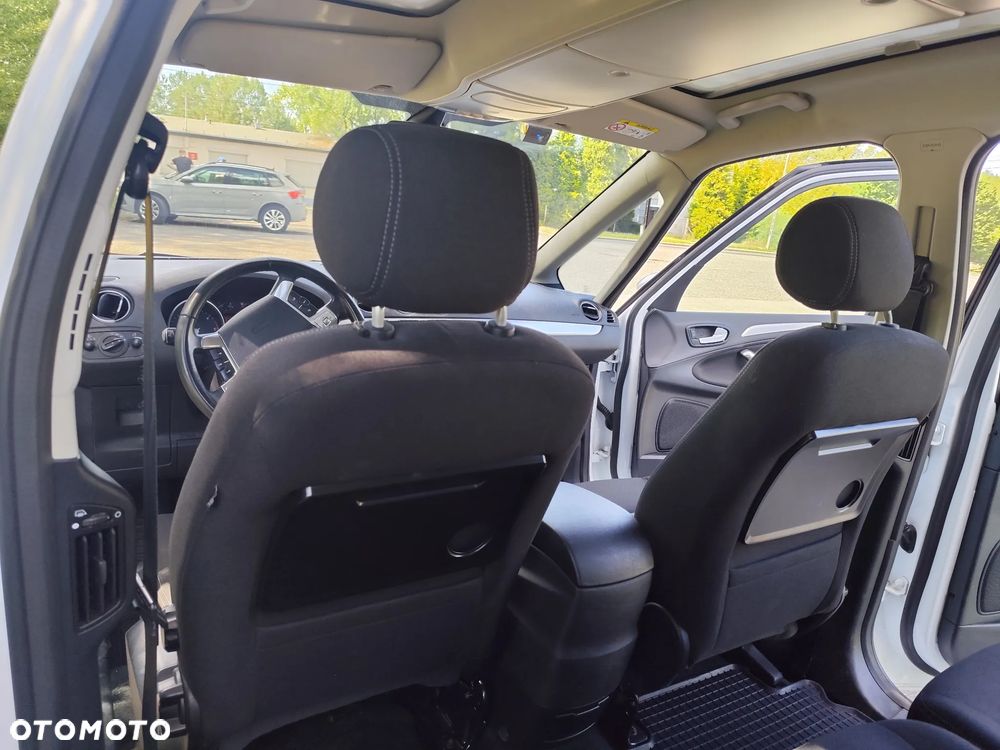 Ford Galaxy 2.0 TDCi Trend - 13
