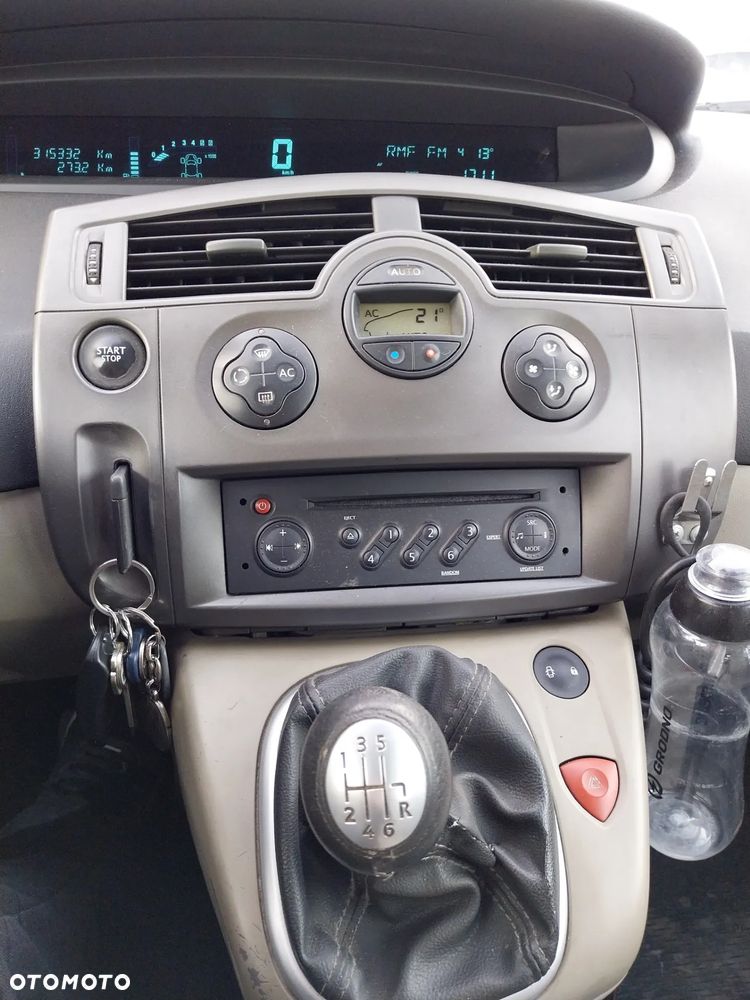 Renault Scenic 1.9 dCi Expression - 8